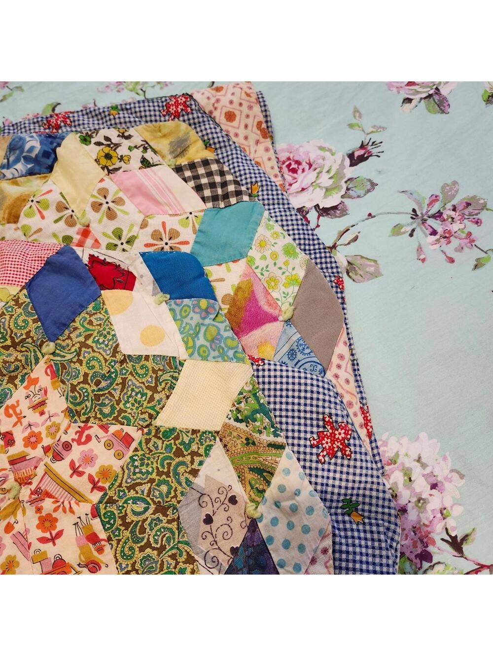 Handmade Patchwork Quilt Vintage Starburst Pattern Colorful Throw Blanket 62x88 - Picture 3 of 9